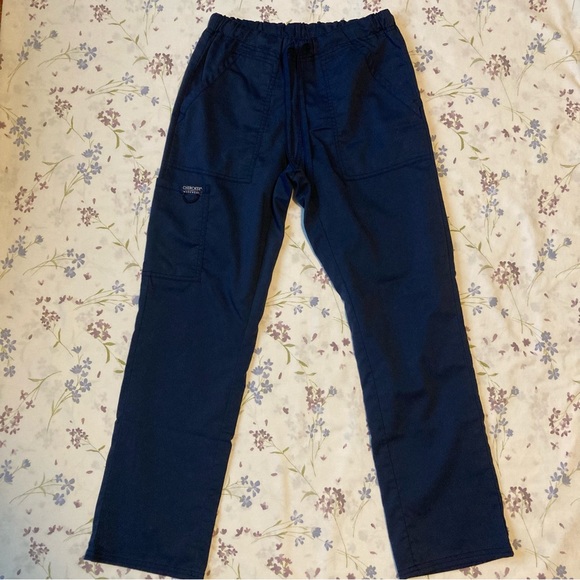 Cherokee Scrub Set - Picture 4 of 9